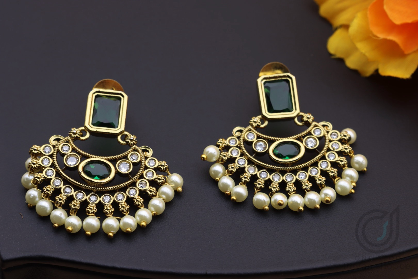 Gold Lookalike Emerald Naan Patti Necklace - Image 3
